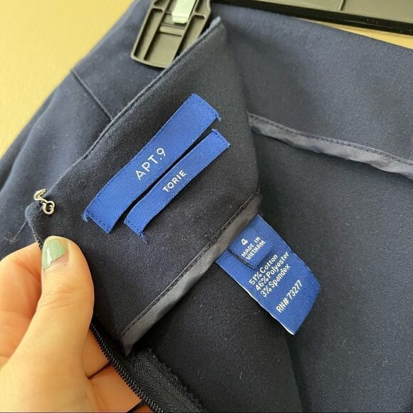 ✨ Apt. 9 Women’s Navy Blue Pencil Skirt 4 - Picture 6 of 6